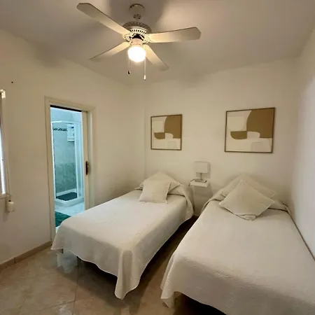 別荘 Casa Alba De 3 Y Terraza La Mareta